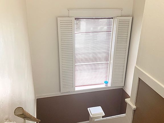2nd image of 5946 W Cortland St