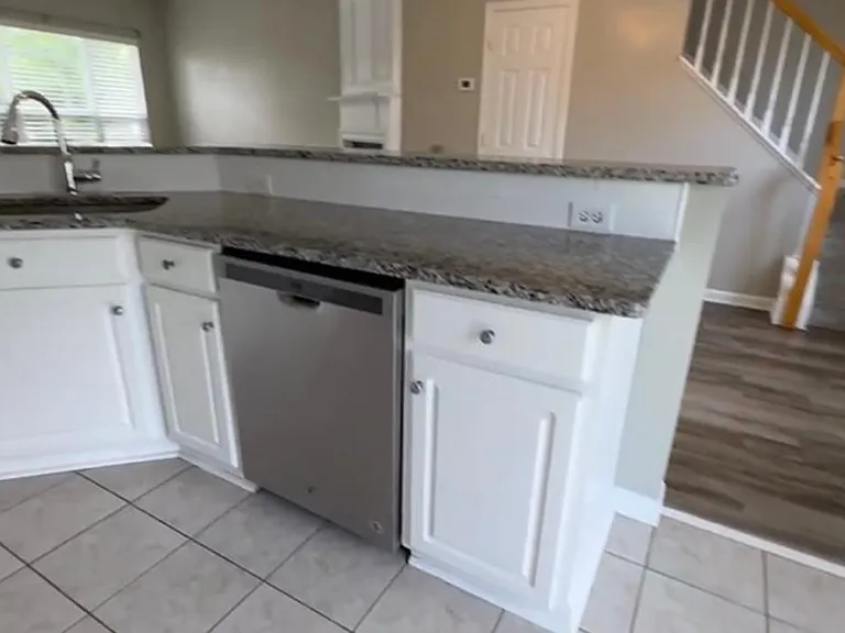 3307 Mannington Dr — Photo 9