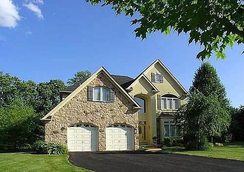 323 Gentry Ln photo 1