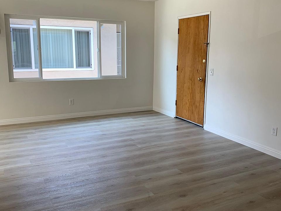 1st image of 132 S Jackson St APT 9