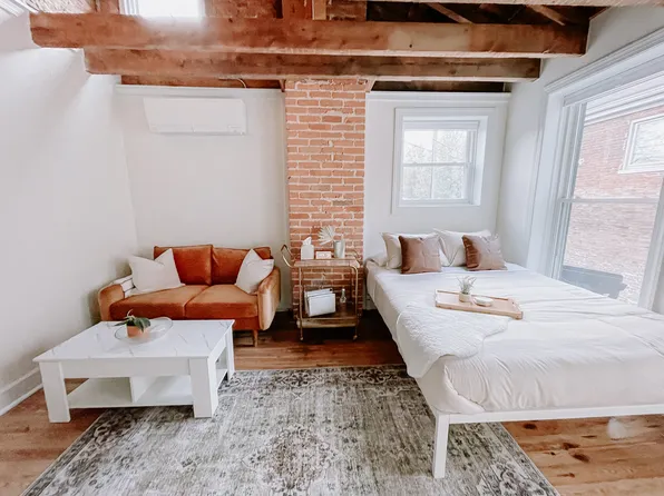 129 S Main St #2C, Chambersburg, PA 17201