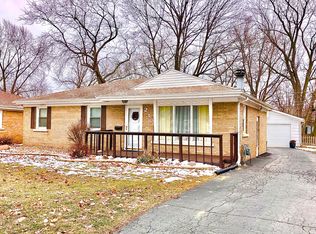 236 E Greenwood St, Bourbonnais, IL 60914
