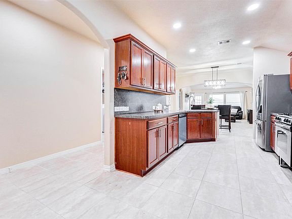 5th image of 7039 Primrose Rd