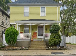 30 Carlisle St, Providence, RI 02907