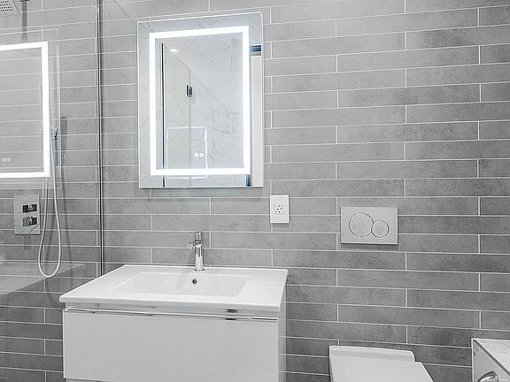5th image of 543 Bergen St APT 1