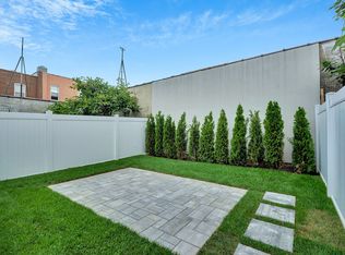 21-15 42nd St #2, Astoria, NY 11105
