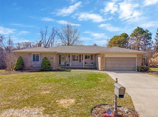 22601 Camille Ct, Farmington Hills, MI 48335