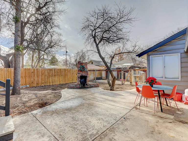 2085 Fenton St — Photo 11
