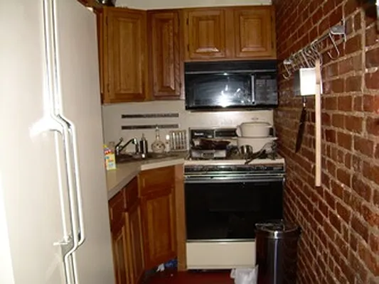 Rented by City Connections Realty | media 26