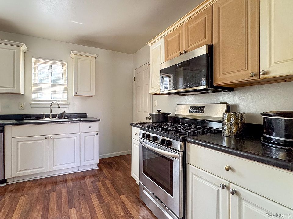 23342 Shoreview St, photo 8