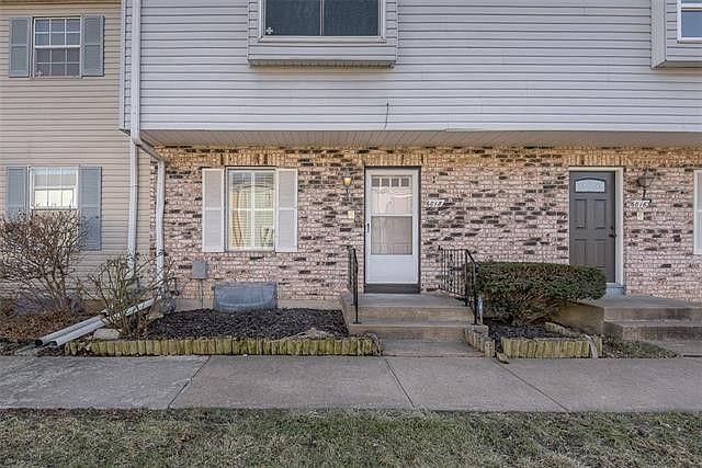 1st image of 6018 E 129th St #1