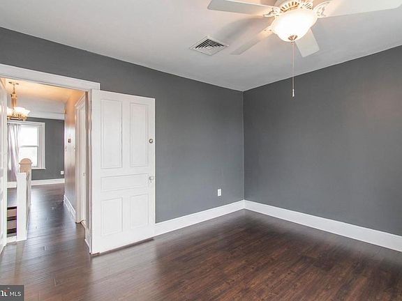 3rd image of 5547 Ridge Ave