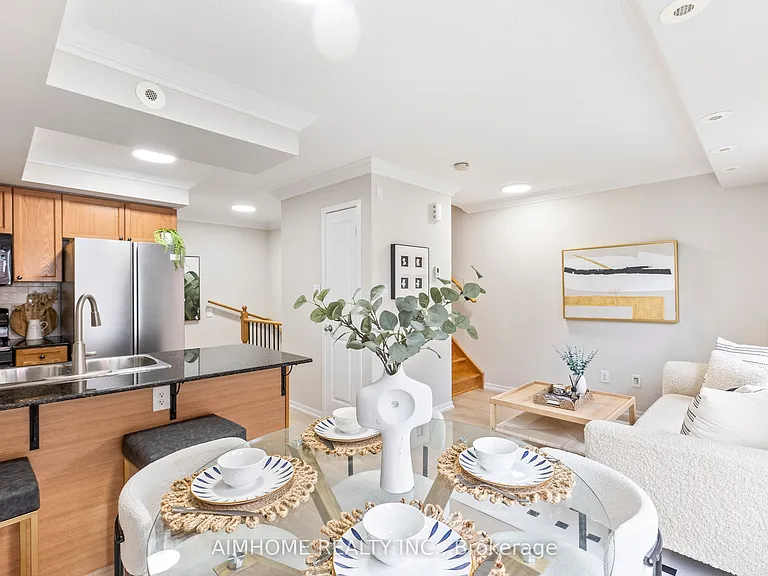 29 Frances Loring Ln #6 — Photo 7