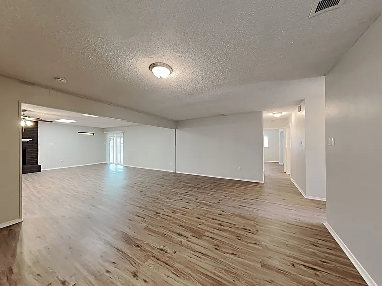 1349 Rutherford Dr — Photo 15