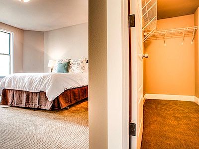 4th image of 405 6th Ave APT 602