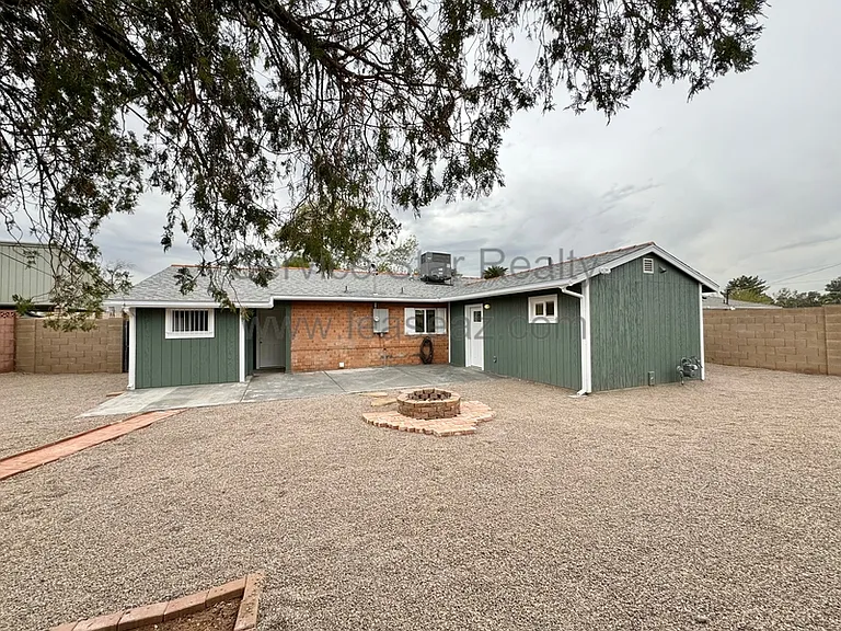 2908 E Avalon Dr — Photo 21