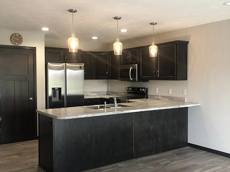 2411 S Ronsiek Ave — Photo 2
