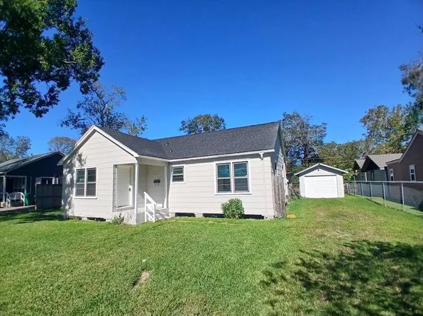 2302 Oaklawn Dr, La Marque, TX 77568