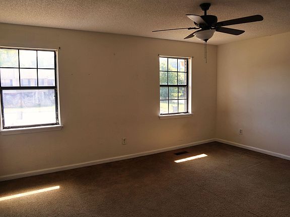 5th image of 2258 Cheshire Dr