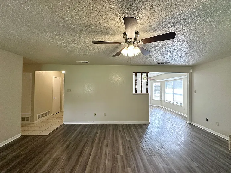 109 S Brook Dr — Photo 10