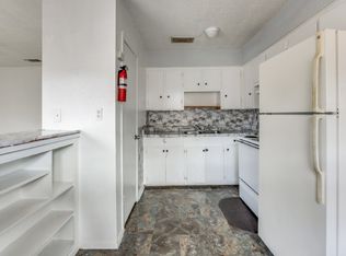 Chenevert Apartments, Houston, TX 77004