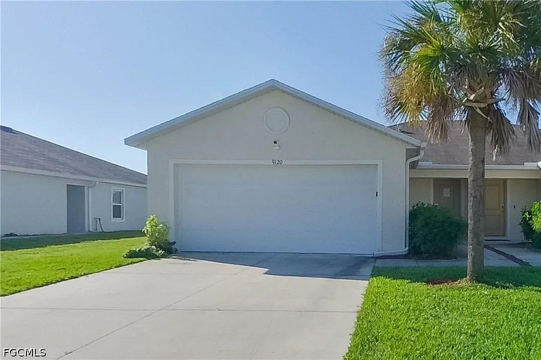 2 bed, 2.0 bath, 1120 sqft, $1,425 — Photo 1