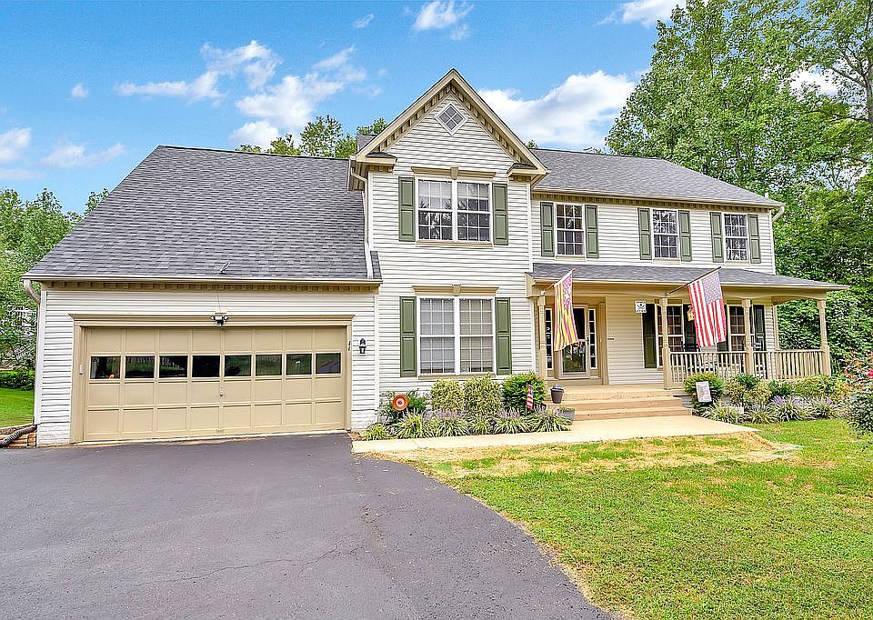 1st image of 11 Prestonwood Ct