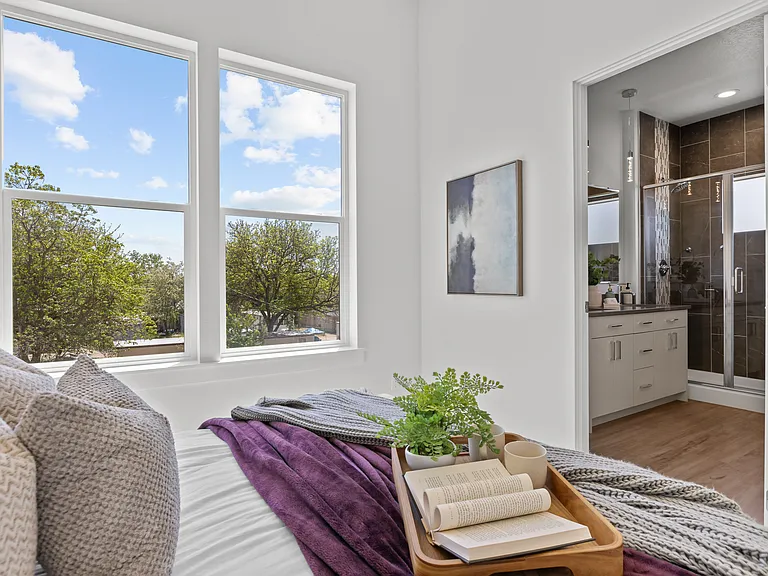 509 E Violets Cove Ln — Photo 18