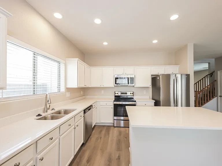 21160 E Munoz St — Photo 8