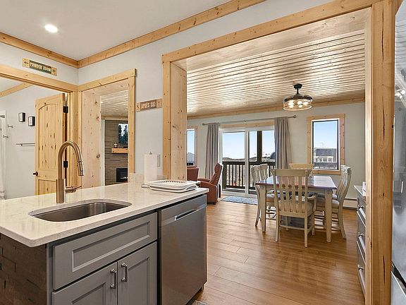 5th image of 104 Sugar Ski Dr #413
