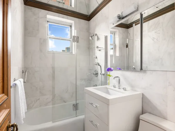 501 East 79th Street image 12 of 14