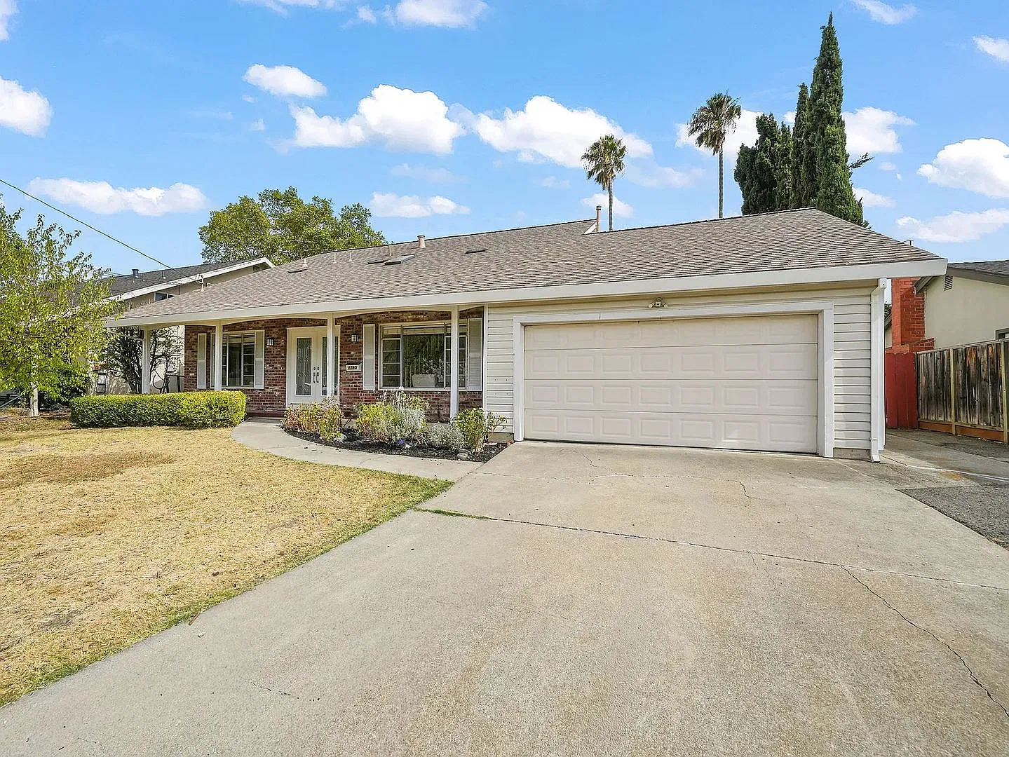 Spacious 4-Bedroom Home in a Desirable Concord Neighborhood! — Photo 1