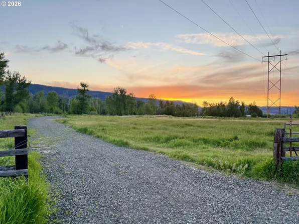 222 N Bear Creek Rd, Wallowa, OR 97885
