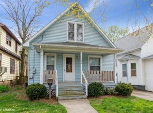 1420 Pleasant St, Dekalb, IL 60115