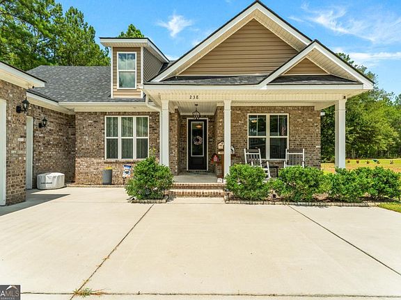 3rd image of 238 Dean Dr