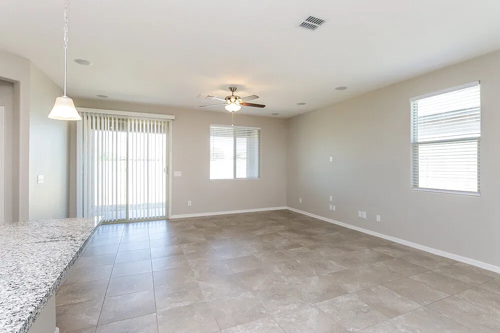 4 bed, 2.0 bath, 1919 sqft, $2,460 — Photo 3
