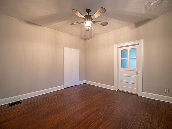 3rd image of 178 Waterman St SE #178