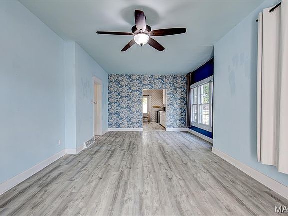 4th image of 545 E Acton Ave