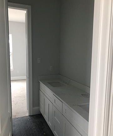5th image of 6830 Bellaire Dr