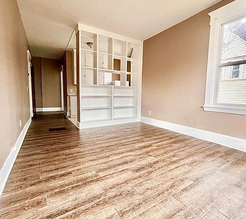 1st image of 87 Norton St #3