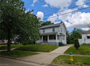 369 Montrose Ave, Akron, OH 44310