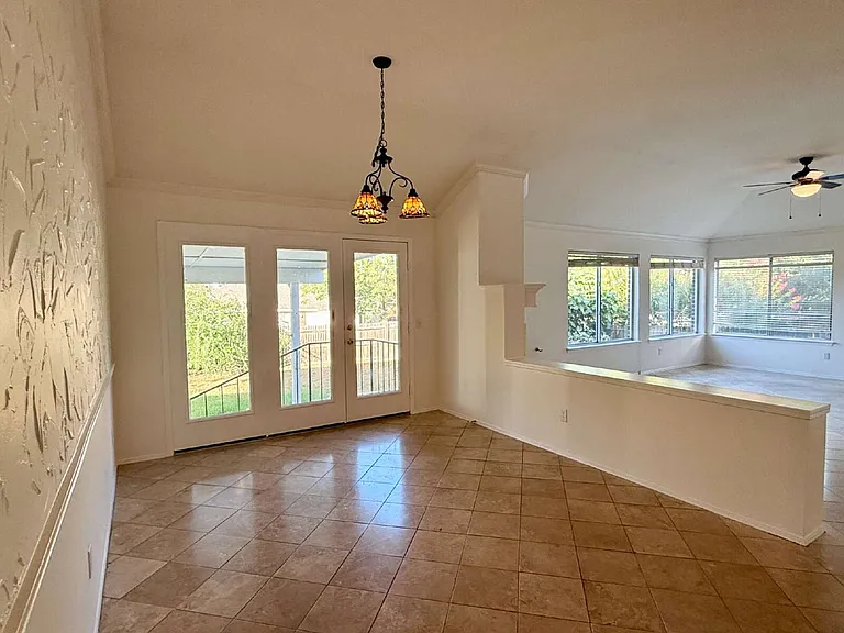 6106 Skahan Ln — Photo 12