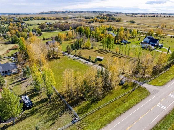 250032 W Range Road 32, Rocky View County, AB T3Z 1H1
