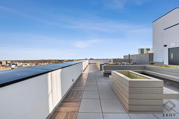 Rented by ERNY LLC | media 8