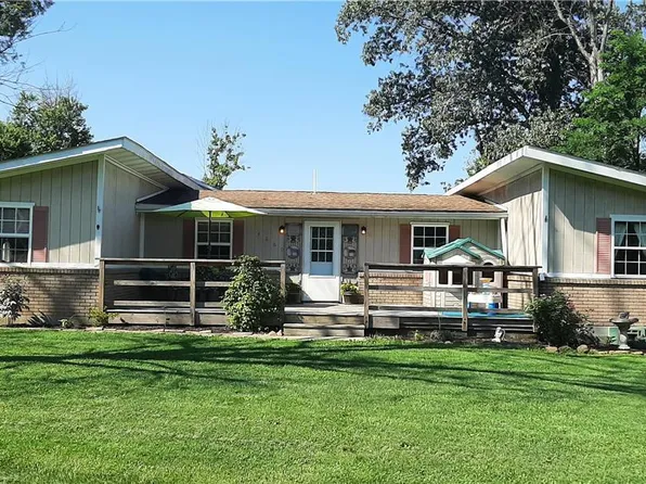 4260 E Landis St, Coopersburg, PA 18036