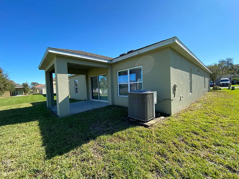 231 Salamanca Rd — Photo 18