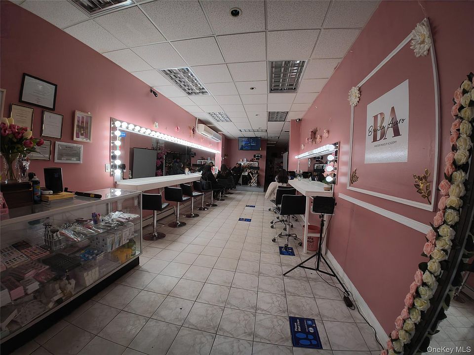 1st image of 10428 Jamaica Avenue