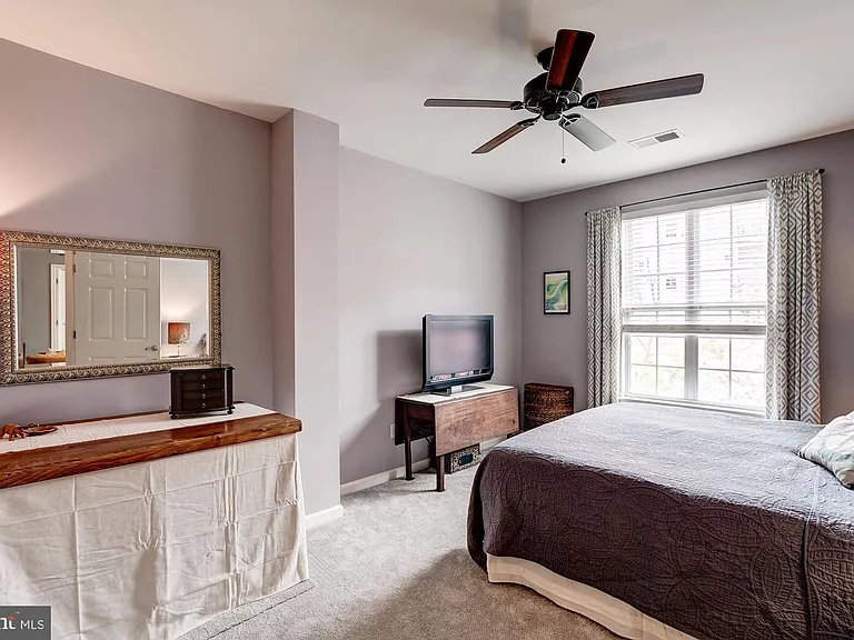 21228 McFadden Sq #211 — Photo 19