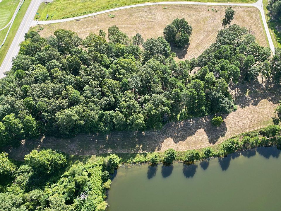 2nd image of 10&11 Pine Hill Rd