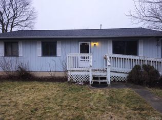 295 Oriole St, Lapeer, MI 48446